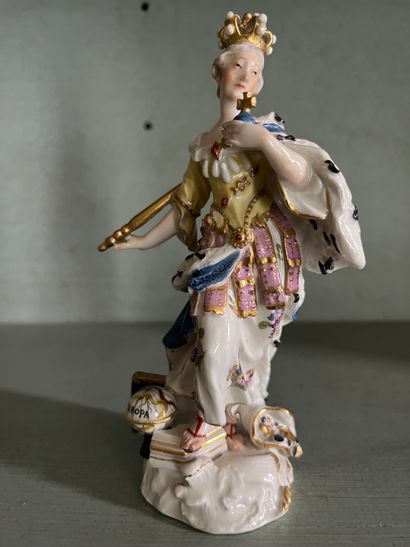 Meissen Deux statuettes en porcelaine allégories des continents, l'Europe et l'Asie,...
