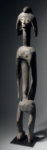 Statue Mumuyé, Nigeria
Bois
H. 93 cm

Provenance...