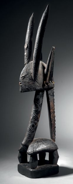 Cimier ciwara Bambara, Mali
Bois
H. 46 cm

Provenance...