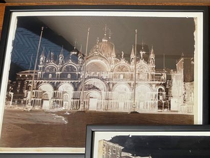 Léon GERARD (1817-1896) Basilica San Marco
Négatif papier, tirage d'après l'original
Signé
32...