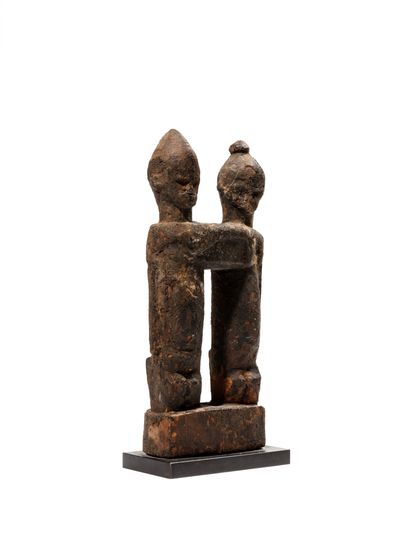 null Double Lobi statue,
Burkina Faso
Wood
H. 18 cm
Charming monoxyle sculpture representing...