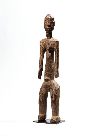 null Statue Lobi, Burkina Faso
Bois
H.65 cm
Puissante statue masculine solidement...