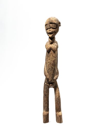 null Statue Lobi, Burkina Faso
Bois
H. 35 cm
Personnage masculin debout à la silhouette...
