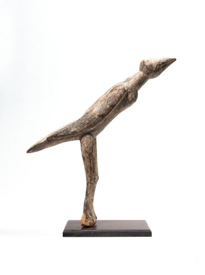 null Lobi statue, Burkina Faso
Wood
H. 44 cm
Beautiful example of a classical aviforme...