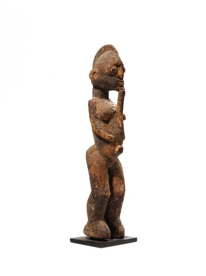 null Statue Lobi, Burkina Faso
Bois
H. 25,5 cm
Charmante statue figurant un personnage...