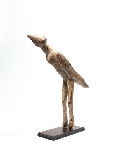 null Lobi statue, Burkina Faso
Wood
H. 44 cm
Beautiful example of a classical aviforme...