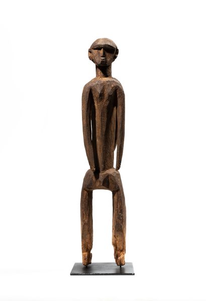 null Tiefo statue, Burkina Faso
Wood
H. 65 cm
Rare and large monoxyle Janus statue...