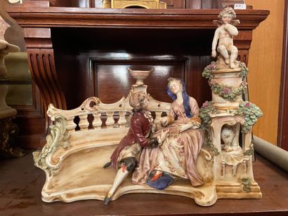 Dans le gout de MEISSEN Polychrome porcelain subject decorated with a couple of lovers...