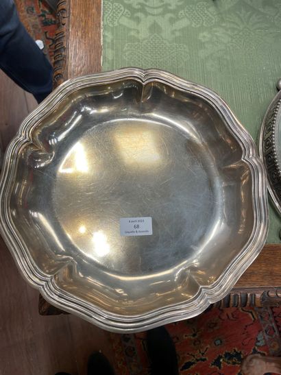 null Circular bowl with edge of net in silver
Minerva 1st title
D. 29 cm
Weight :...