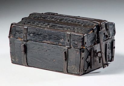 null Messenger's box, wooden core covered with chiseled leather with rhombus decoration,...