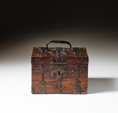 null Small oak and rosewood veneer box with wrought iron hinges, top handle.
17th...