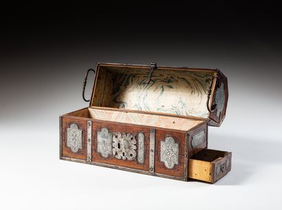 null Limewood case with inlaid pewter plates engraved with birds, foliage and flowers,...