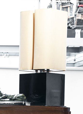 Michel BOYER (1935-2011) Lampe de table, modèle Brasilia, créé en 1974, à socle en...