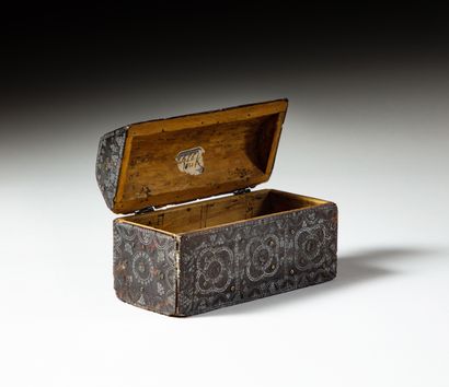 null Box with a flanged lid in engraved and silver inlaid tortoiseshell veneer decorated...