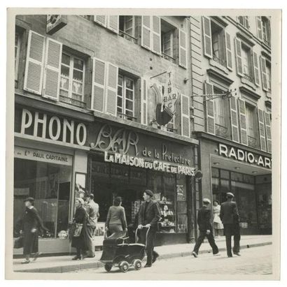 ALEXANDRE TRAUNER (1906-1993) Repérages, façades, enseignes Brest, 1939 Trois (3)...