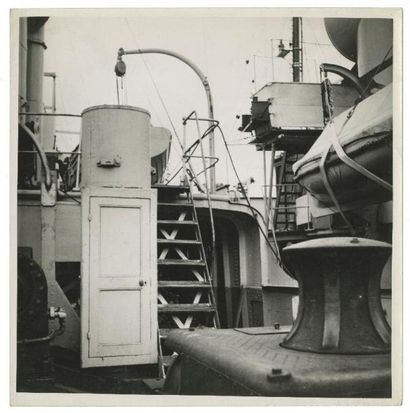 ALEXANDRE TRAUNER (1906-1993) Vues du navire Brest, 1939 Quatre (4) épreuves argentiques,...