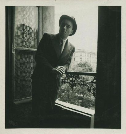 ALEXANDRE TRAUNER (1906-1993) Marcel Carné accompagne Trauner pour les repérages...