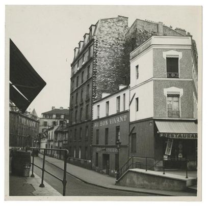 ALEXANDRE TRAUNER (1906-1993) Rue Bichat Paris, Hôtel du Nord, 1938 Épreuve argentique,...
