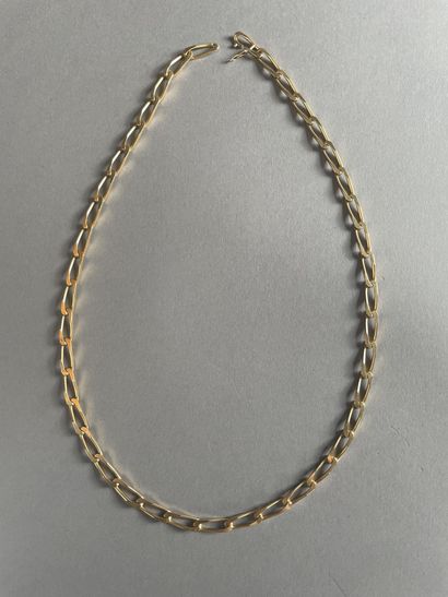 null Long collier en or 750°/°° à maillons figaro
P. 50,6 g