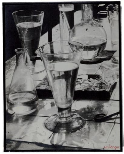 EMILE LANGUI (1903-1980) Transparences, paillasse de laboratoire Tirée par l'artiste,...