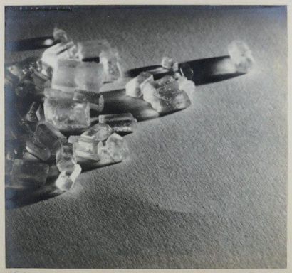 FRANZ SENKINC Deux études de diamants Vienne, 1930 Argentiques (2), env. 230x247...