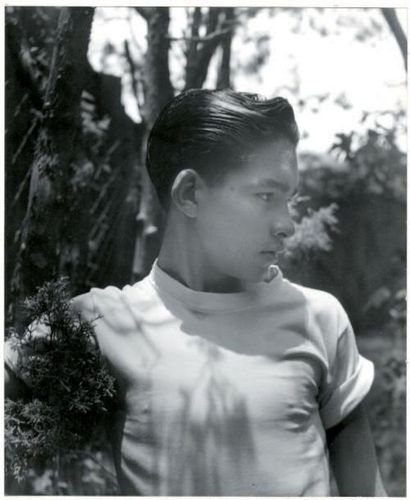 LOLA ALVAREZ BRAVO Le fils des photographes Mexico, c. 1940 Argentique, 234x193 mm,...