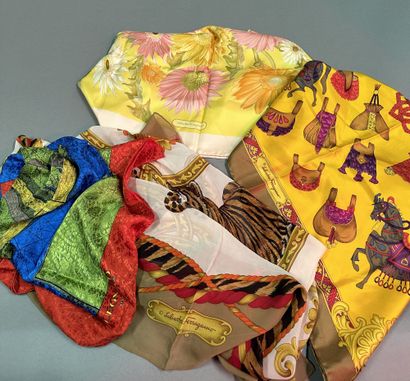 Salvatore FERAGAMO, LEONARD Set of 4 scarves, various shapes and materials