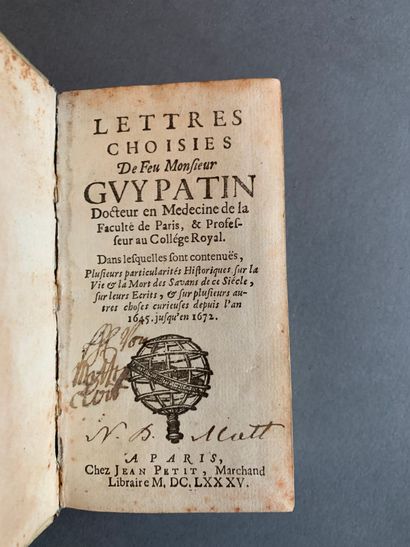 null Lot de deux livres :
- PATIN Guy. Lettres choisies 1685, vélin d'époque
- WALLIS....