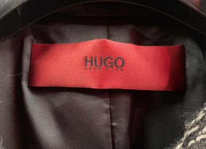 HUGO HUGO BOSS, BOSS HUGO BOSS Lot comprenant un manteau en lainage chiné noir et...