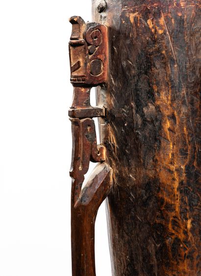 null Korwar drum
Cenderawasih Bay (formerly Geelvink Bay), 
Irian Jaya, New Guinea
Carved...