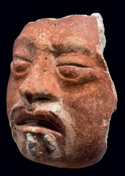 null TÊTE DE PRÊTRE OU DE DIGNITAIRE Culture Maya, Guatemala Période Classique, 600...