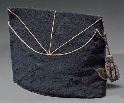 null BONNET DE POLICE D'OFFICIER DES VOLTIGEURS D'INFANTERIE LÉGÈRE en drap de laine...