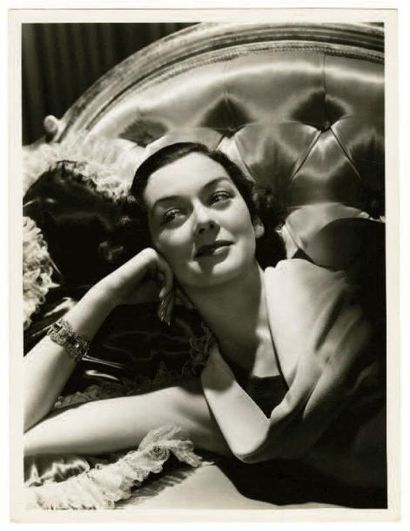 George HURRELL (1904-1992) Rosalind Russell Hollywood, c.1940 Grand tirage argentique...