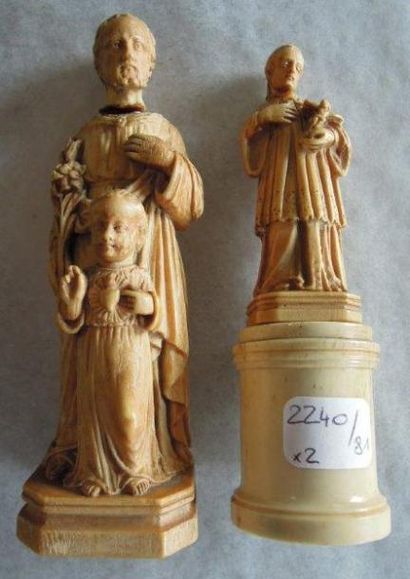 null Dieppe (?) XIXème Deux statuettes en ivoire H.10 cm (avec le socle) et H.11...
