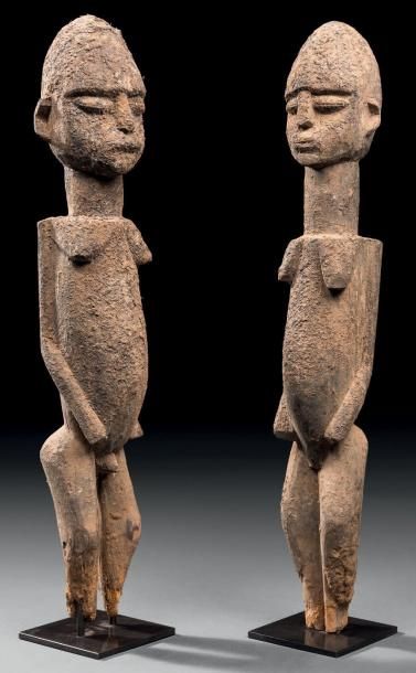 null COUPLE DE STATUETTE DITE BATEBA Peuple Lobi, Burkina Faso Bois dur à patine...