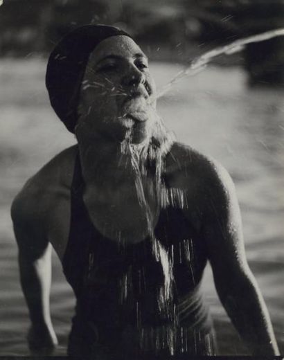 André STEINER Lac Balaton, Hongrie, 1935 tirage argentique, cachets du photographe...