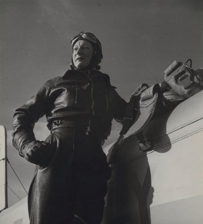 André STEINER Marthe Boutaud de la Combe, pilote, 1935 tirage argentique, cachet...