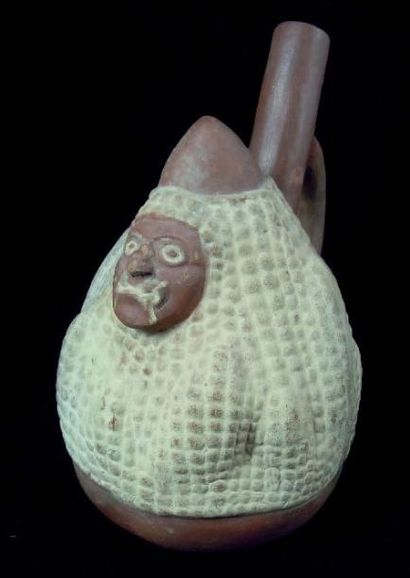 null Vase anthropomorphe Culture Mochica, nord du Pérou Intermédiaire ancien, 100...
