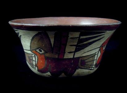 null Coupe décorée de colibris Culture Nazca, sud du Pérou Intermédiaire ancien,...