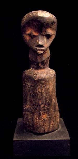 null Statuette Benalulua (?), République Démocratique du Congo Bois à patine brune,...