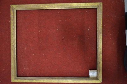 null Baguette plate en bois mouluré et doré; époque Louis XVI (usures); 36 x 42,6...