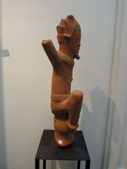Buste Nok, Nigeria Buste Nok, Nigeria
H : 69 cm
Epoque présumée 500-BC - 500 AD confirmée...