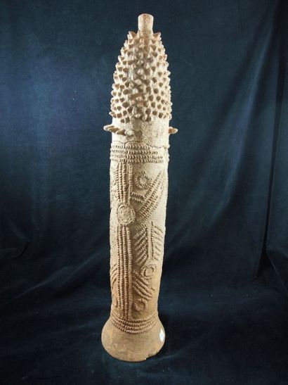Vase à long col Vase à long col

Culture Bankoni, Delta du Niger, Mali

Terre cuite...