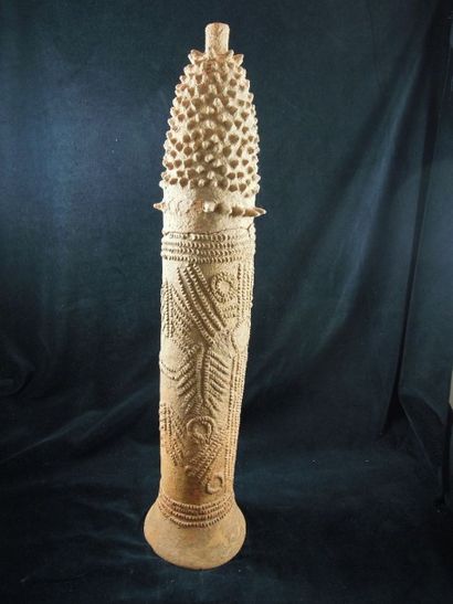 Vase à long col Vase à long col

Culture Bankoni, Delta du Niger, Mali

Terre cuite...