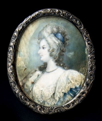 École ANGLAISE du début du XIXe siècle Portrait de Lady Hamilton Miniature ovale...