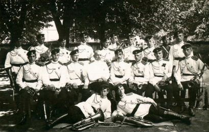 null Trompettistes de l'École de cavalerie Nicolas à Bela Crkva. 1923. Annotée au...