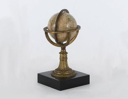 LAPIE. Globe terrestre miniature. Paris, Bastien Aîné, ca. 1840. Dimensions: diamètre:...
