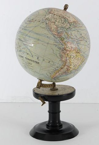 FOREST, J. Globe terrestre. Paris, Forest 17 rue de Buci, ca. 1920. Diamètre du globe:...