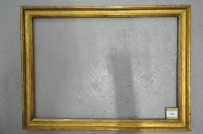 null Baguette en bois mouluré et doré. Fin du XVIIIème siècle. 34,7 x 49,4 cm - Profil:...