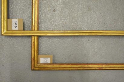 null Baguette en bois mouluré et doré. Époque Louis XVI. 42,7 x 51,1 cm - Profil:...